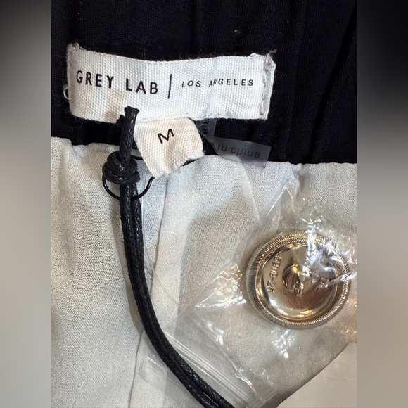 NWT Women’s GREY LAB Los Angeles multicolor tweed dress shorts- Size Medium - Picture 5 of 7